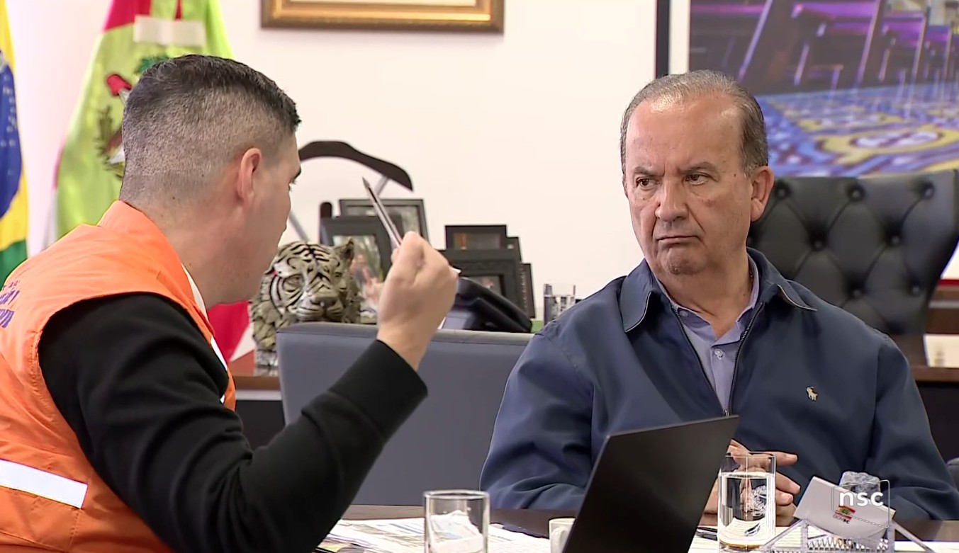 Eleições 2026 em SC: Jorginho Mello transmite cargo de governador para a vice
