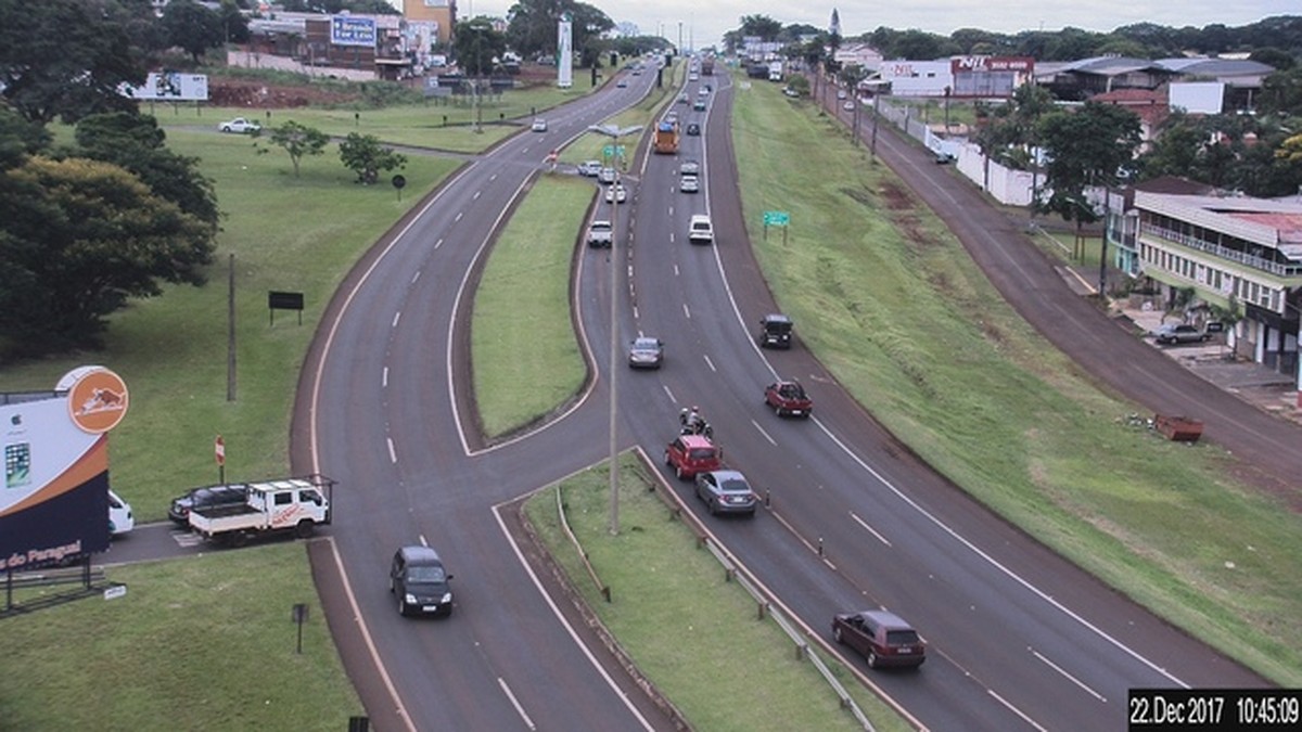 Mais de 700 mil veículos devem passar pela BR-277 entre Foz do Iguaçu e ...