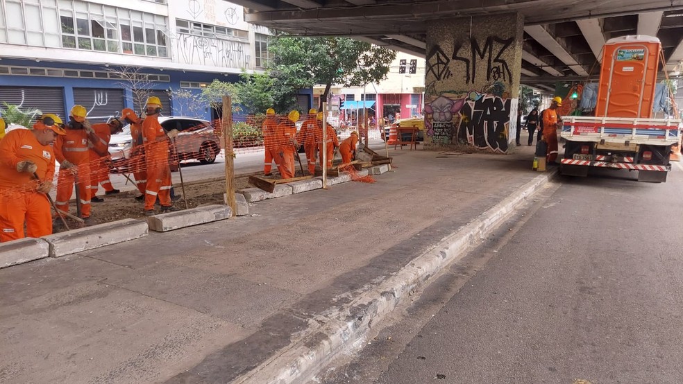 Obra sob o Minhocão, na rua Amaral Gurgel — Foto: Arquivo pessoal/Rafael Calabria
