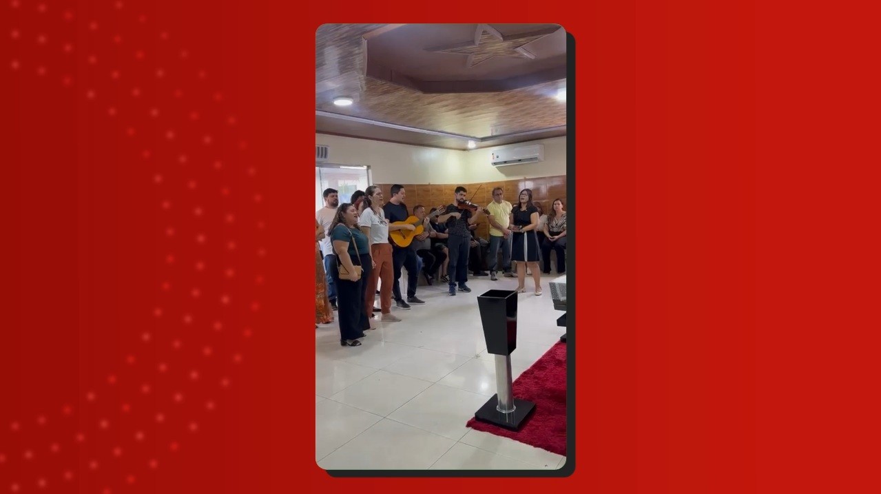 Velório de ex-The Voice Elias Moreira é marcado por emoção e homenagem de músicos; VÍDEO