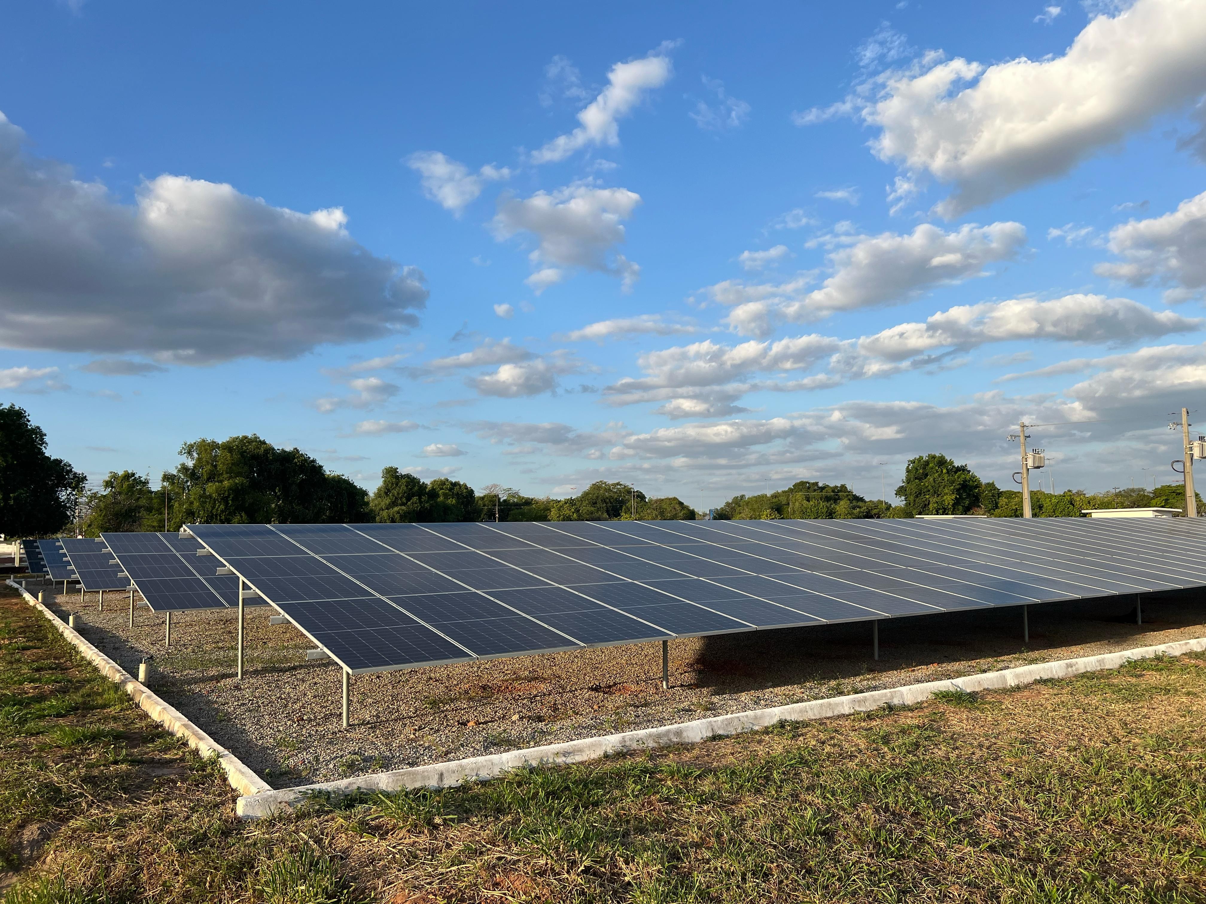 Empresários acusam Roraima Energia de vetar instalação de placas solares sem estudo prévio