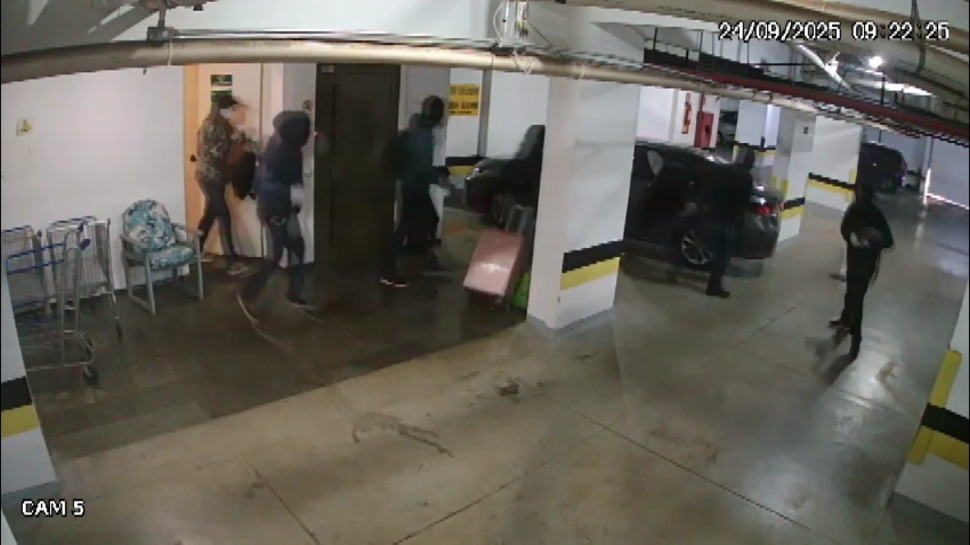 Apartamento alugado, locais de apoio, disfarce: o que se sabe sobre quadrilha que fez 'arrastão' em prédio de Ribeirão Preto