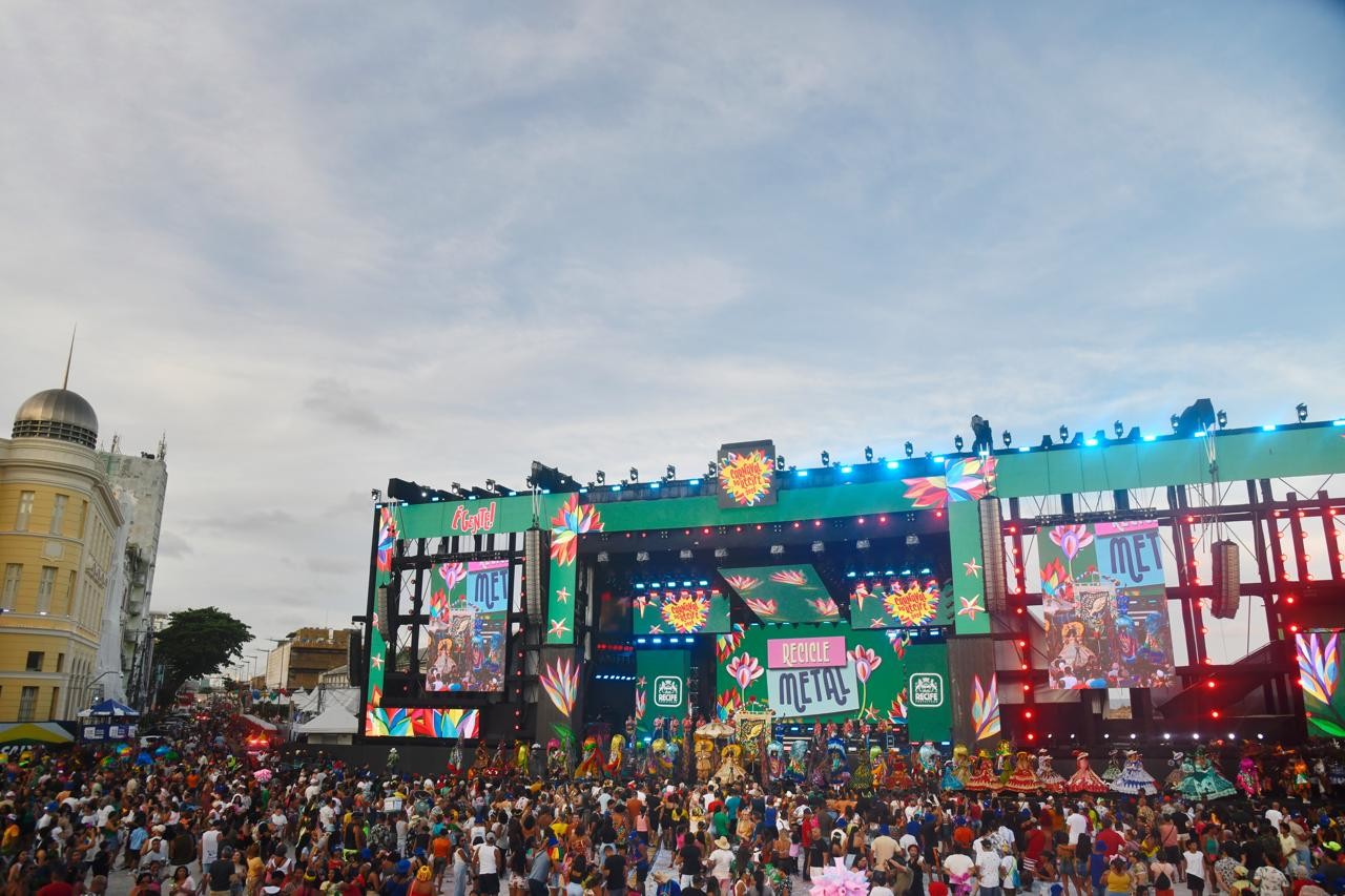 Pernambuco e prefeituras gastaram R$ 2,65 bilhões em festas desde 2022; confira artistas e festas que mais receberam verba