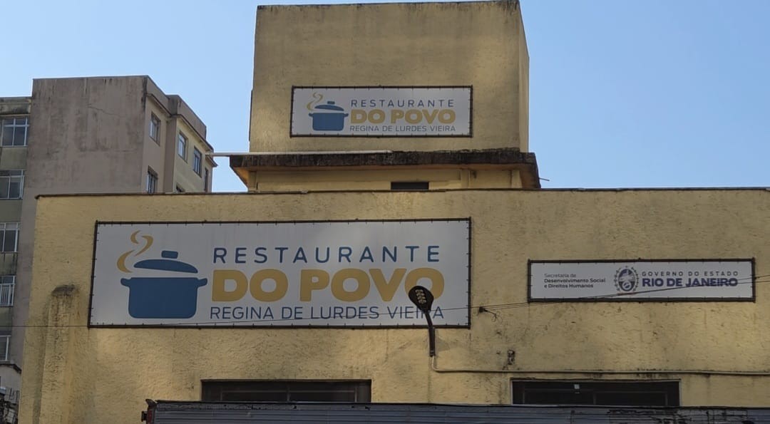 Homem é preso suspeito de proferir ofensas homofóbicas contra funcionário de restaurante popular em Petrópolis