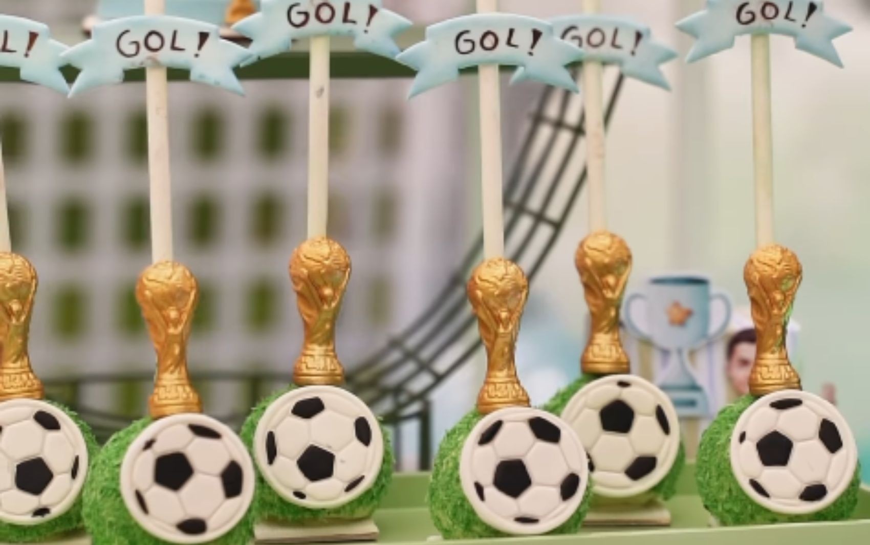 Doces da festa de Léo — Foto: Reprodução/Instagram de MariMari Festas