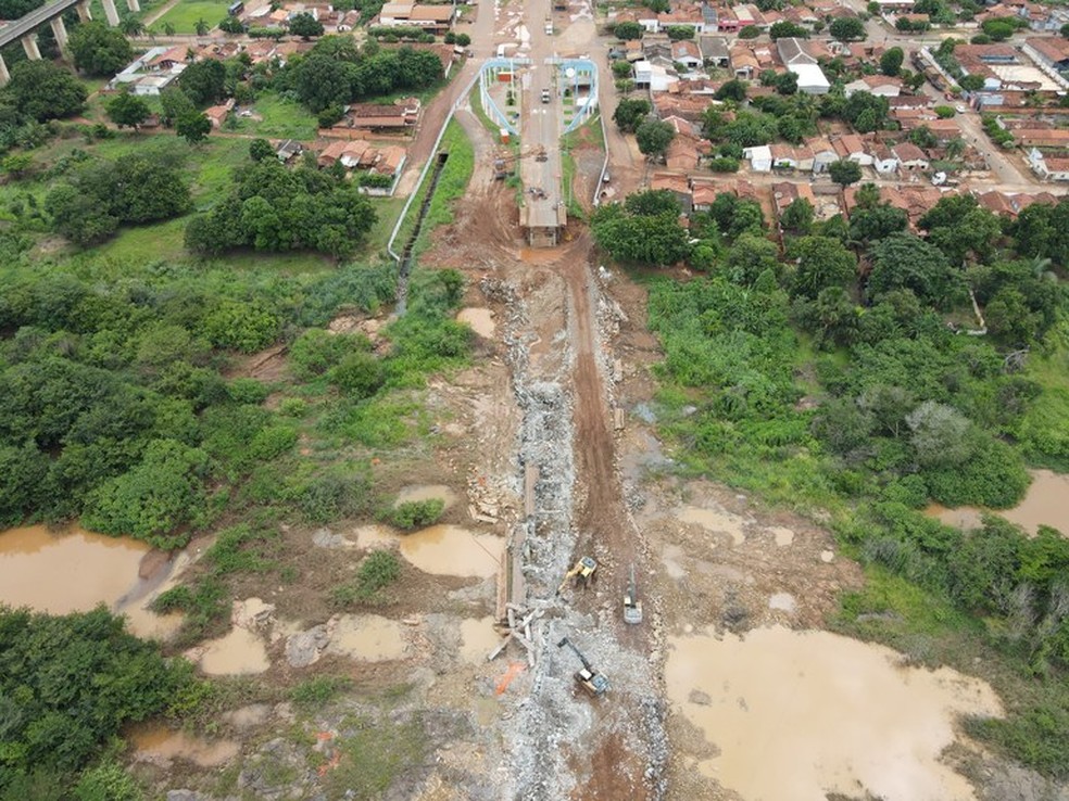 Metade dos destroços da ponte Juscelino Kubitschek de Oliveira foram retirados após implosão — Foto: Divulgação/DNIT