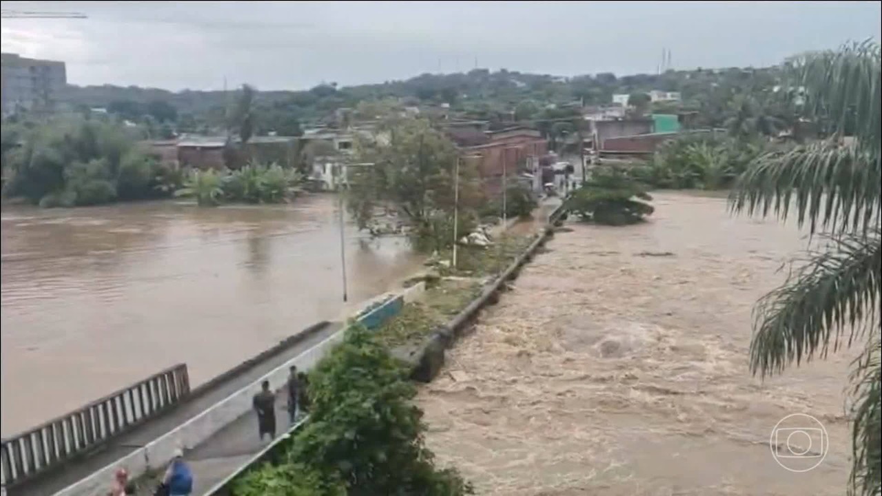 Sobe para seis o número de mortos por causa da chuva em Pernambuco