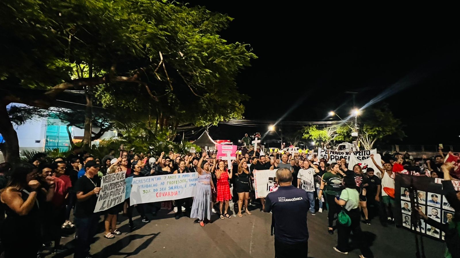 Professores denunciam agressões de agentes da Prefeitura em protesto contra reforma da Previdência em Manaus
