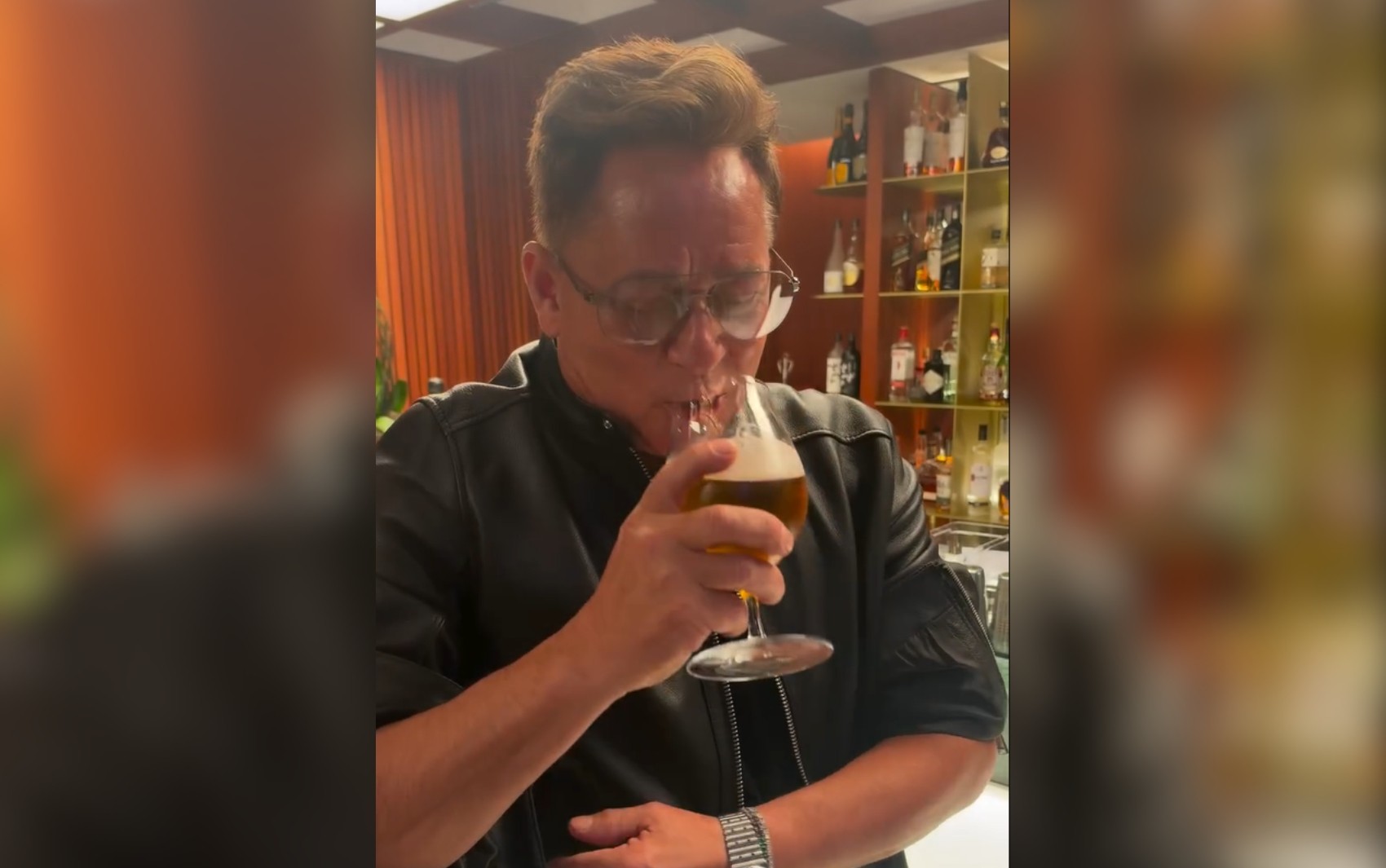 Leonardo volta a beber após 30 dias sem álcool e brinca: ‘Nunca mais eu faço isso’