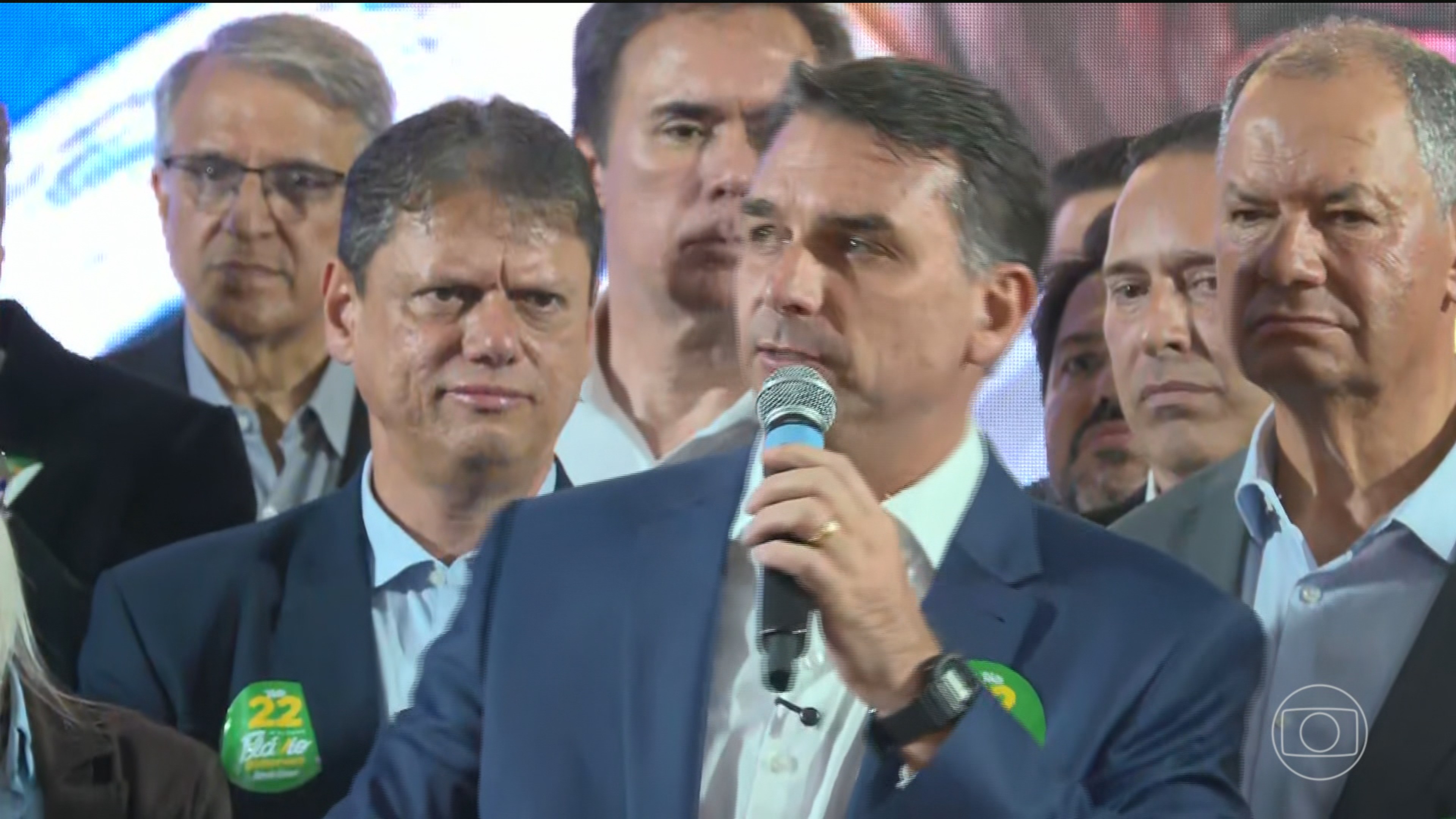 Flávio Bolsonaro, candidato do PL à Presidência, diz que vai votar a favor do fim da escala 6X1