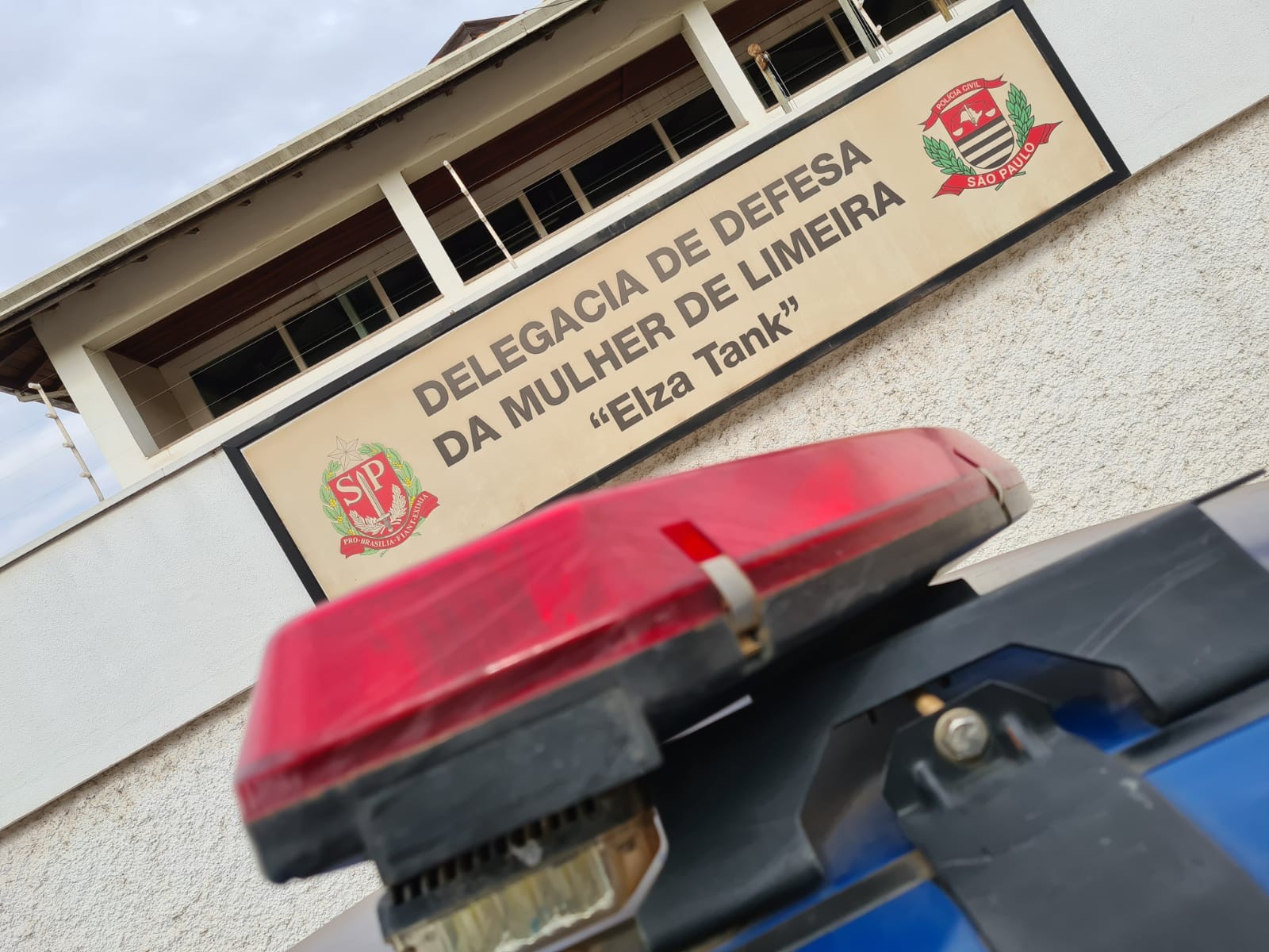 Mulher é encontrada morta entre materiais recicláveis em área verde de Limeira e polícia investiga feminicídio