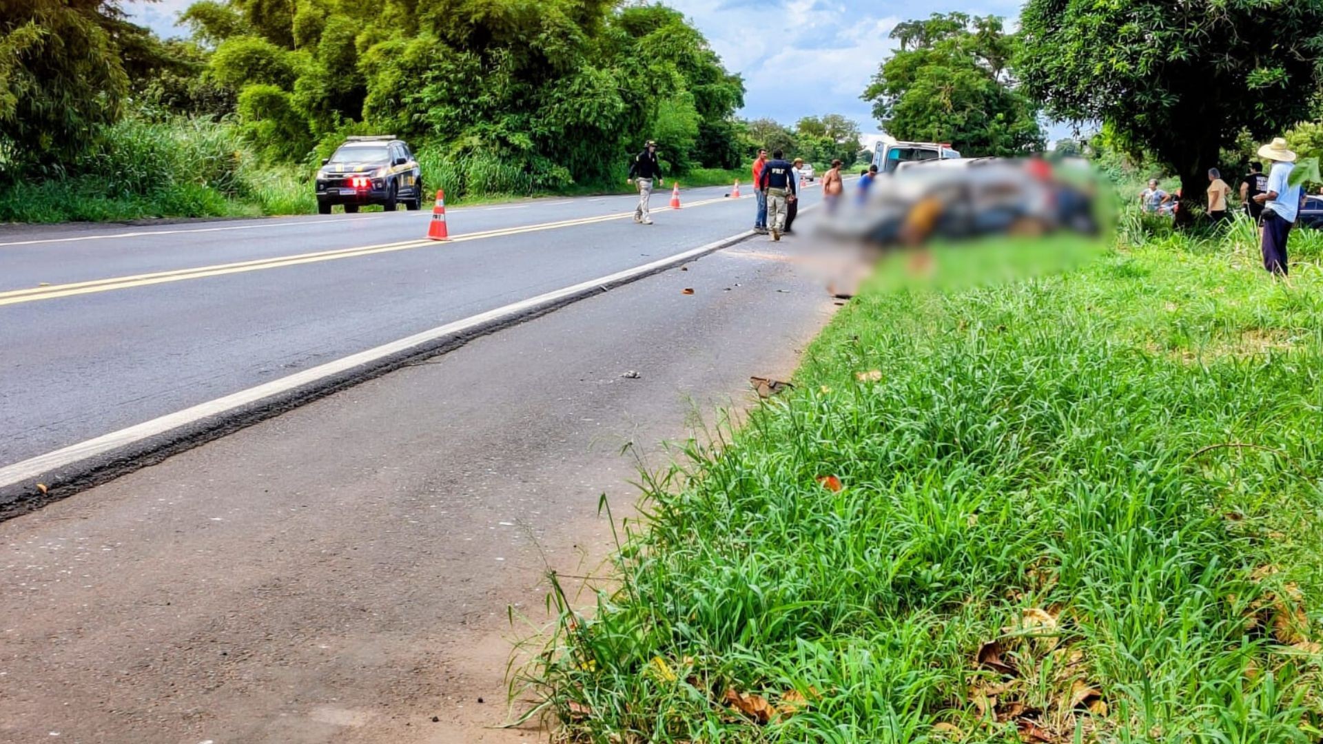 Acidente envolvendo quatro veículos deixa motorista morto na BR-153 em MG