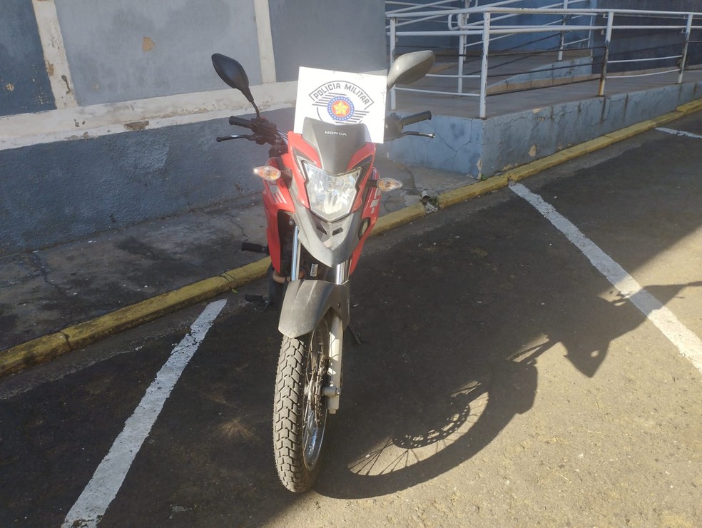 Rapaz é preso por furtar motocicleta em Presidente Prudente (SP) — Foto: Polícia Militar