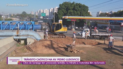Obra da Saneago provoca lentidão no trânsito de Goiânia