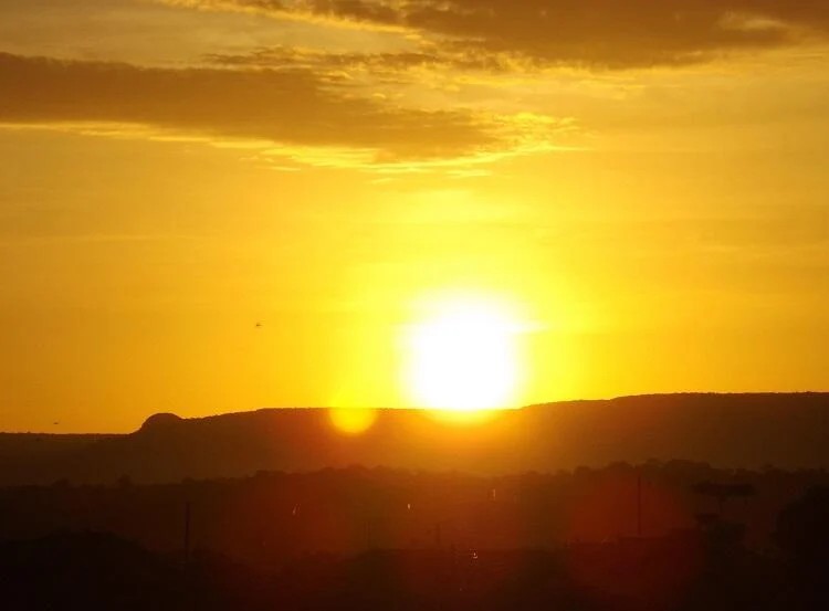 Cidade no Tocantins registra 42º e lidera lista de cidades mais quentes do país, diz Inmet