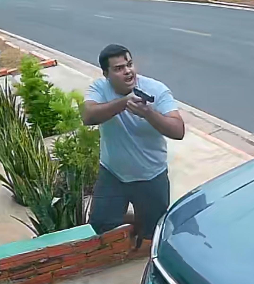 VÍDEO: policial militar é investigado após ser flagrado em assalto de moto em Várzea Grande (MT)