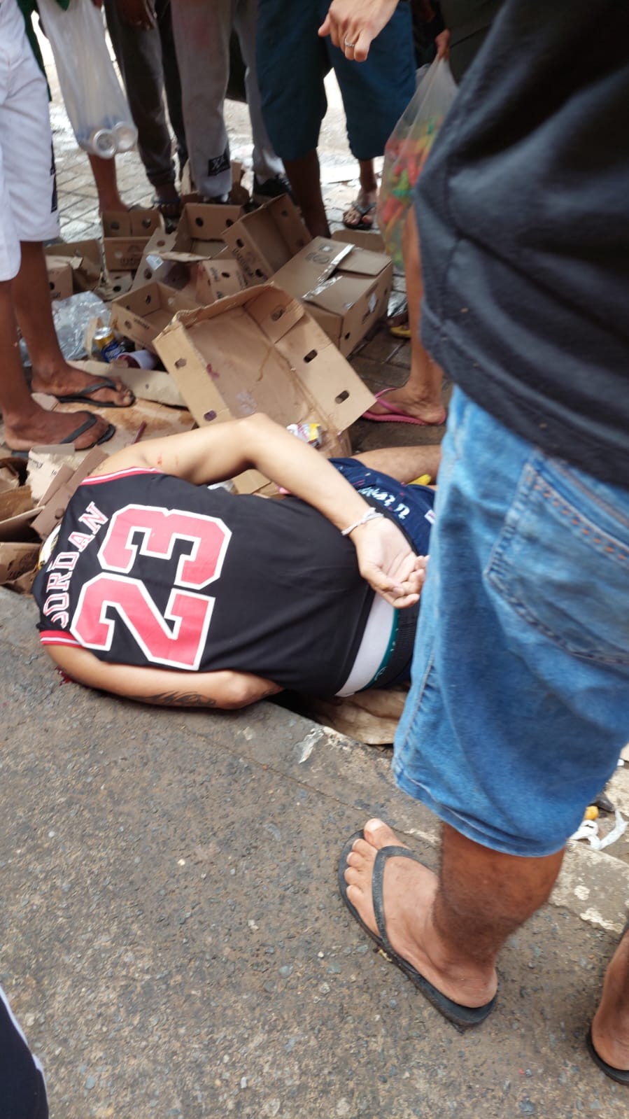 Homem é baleado durante feira de domingo na avenida Ataíde Teive, em Boa Vista