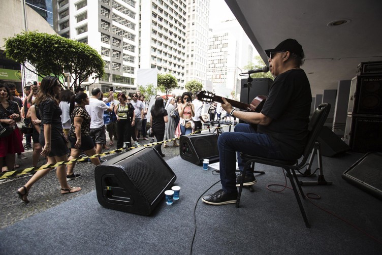 SP2 flagra cobrança ilegal de espaços para artistas na Av. Paulista; prefeitura diz que regras podem mudar