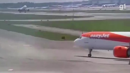 Latam demite pilotos de avião que bateu a cauda em Milão; investigação aponta que incidente ocorreu por dados errados inseridos no computador de bordo - Programa: G1 Mundo 