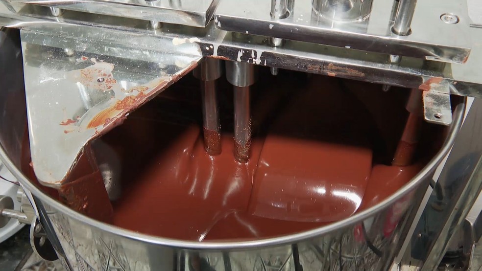 Principal diferença entre chocolate de café feito no Espírito Santo e chocolates com aromas de café está na porcentagem do cacau e na espessura do café utilizado — Foto: Reprodução/TV Gazeta