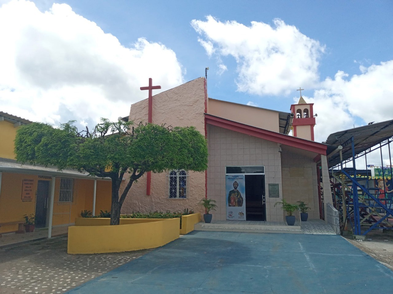VÍDEO: Bandidos furtam ofertas e dízimos de igreja pela 2ª vez em 7 meses no AM
