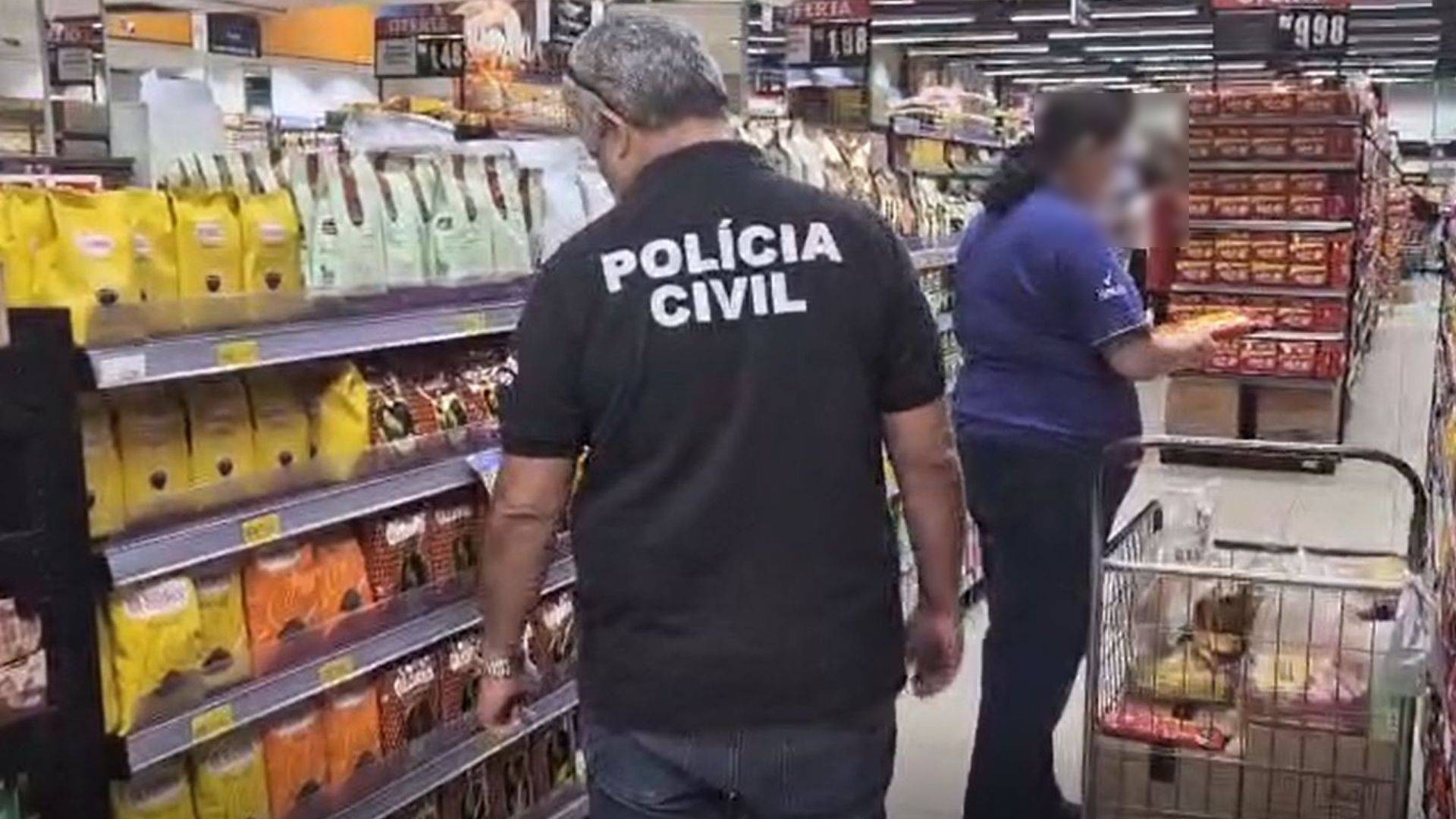 Mais de 8,5 toneladas de café são apreendidas em supermercados no ES com irregularidades no peso e umidade