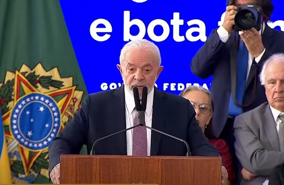 O presidente Lula durante discurso no Palácio do Planalto nesta segunda-feira (22) — Foto: Reprodução/Canal Gov