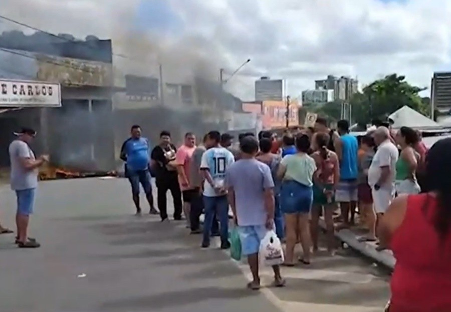 Comerciantes fazem protesto no Mercado Central de João Pessoa
