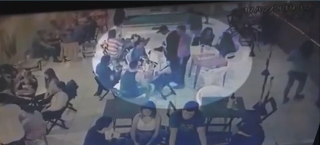 Homem que confessou o assassinato de pai e filho em bar de Uberlândia é preso 6 anos após o crime