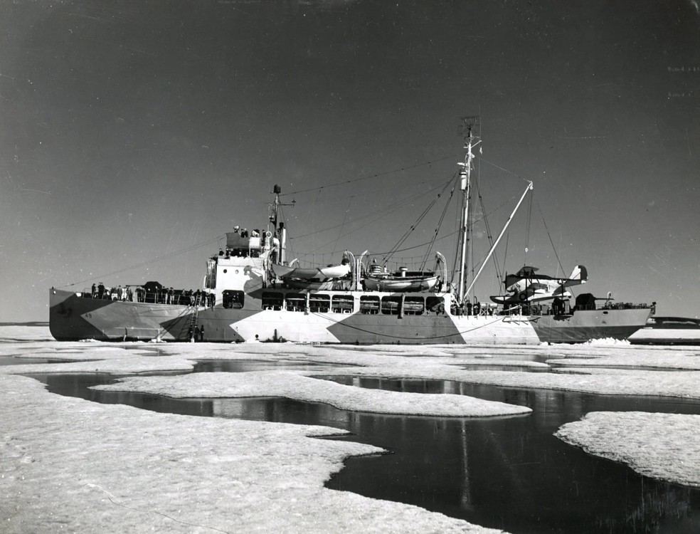 Navio dos EUA na Groenl&acirc;ndia durante a Segunda Guerra Mundial. &mdash; Foto: Arquivo Nacional dos EUA