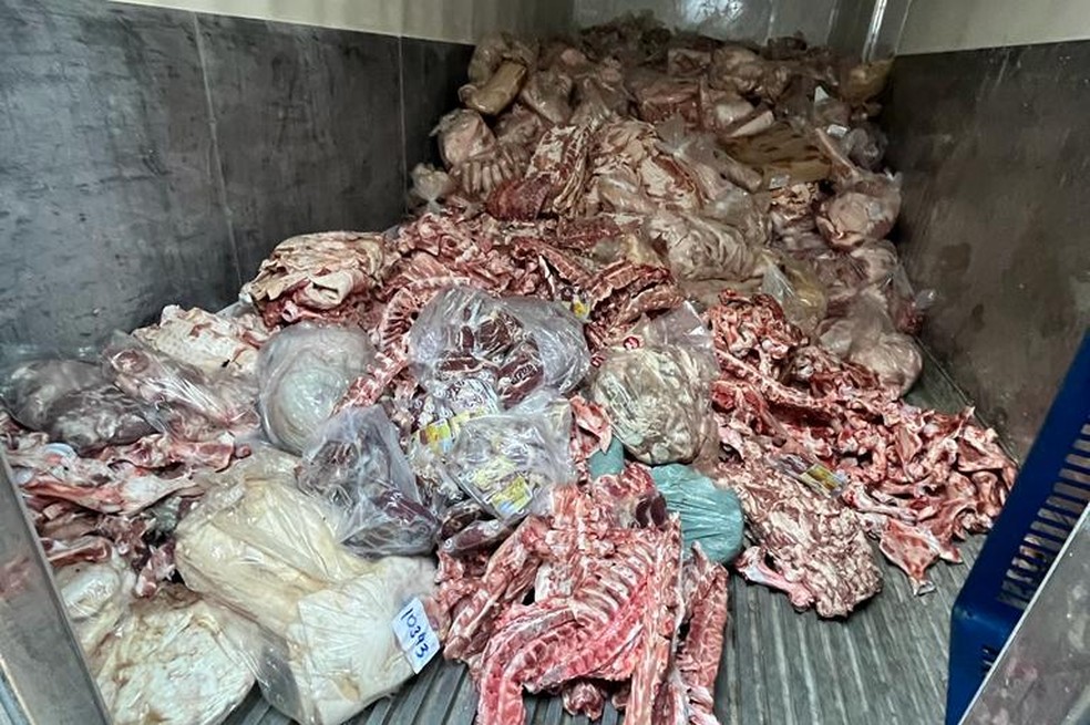Parte de carne suína de origem clandestina apreendida em março deste ano em Vila Velha, ES — Foto: Divulgação/Prefeitura