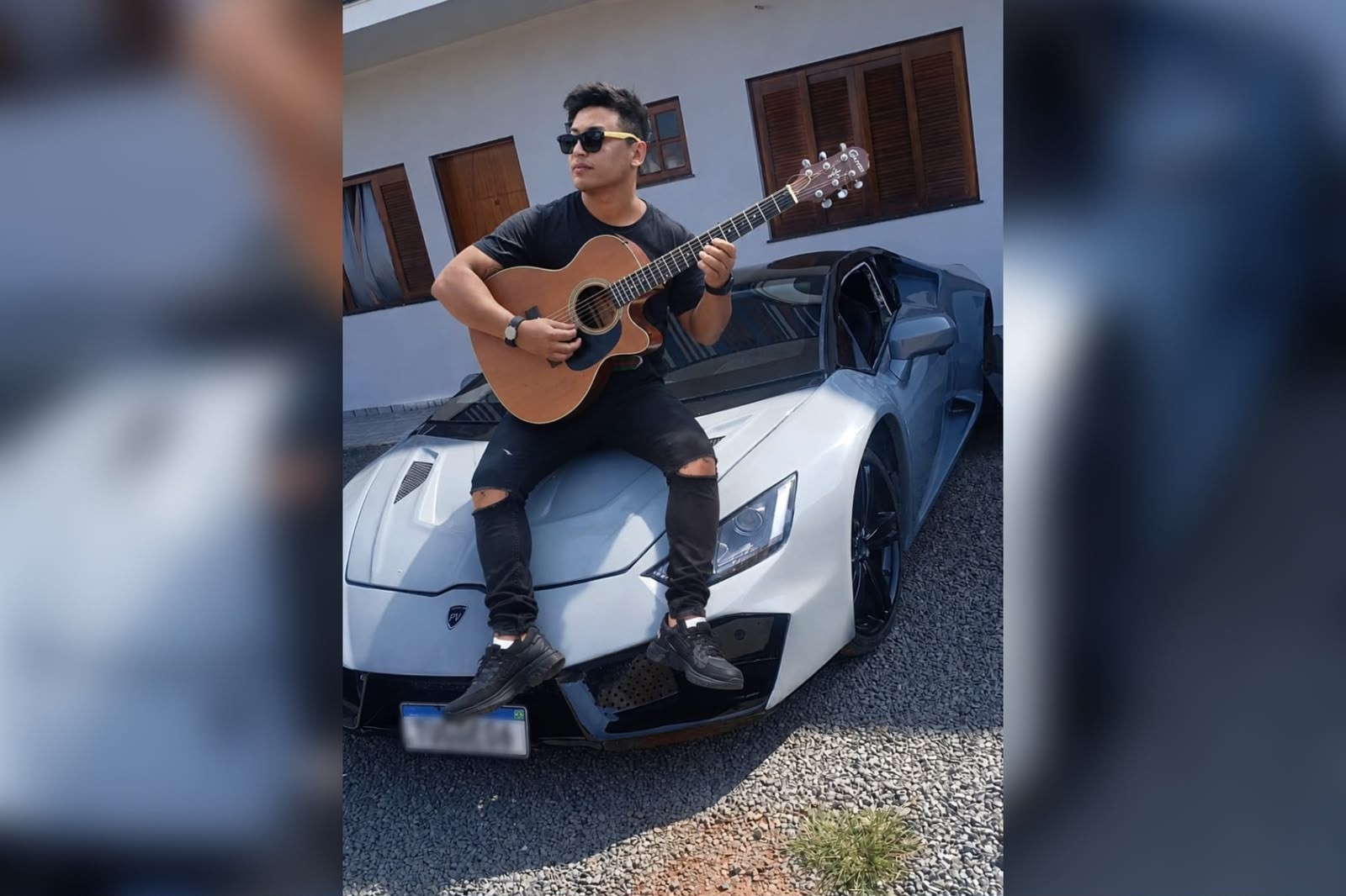 Cantor sertanejo leva quase quatro anos e gasta R$ 80 mil na fabricação de carro para divulgar carreira: 'Me chamavam de doido'