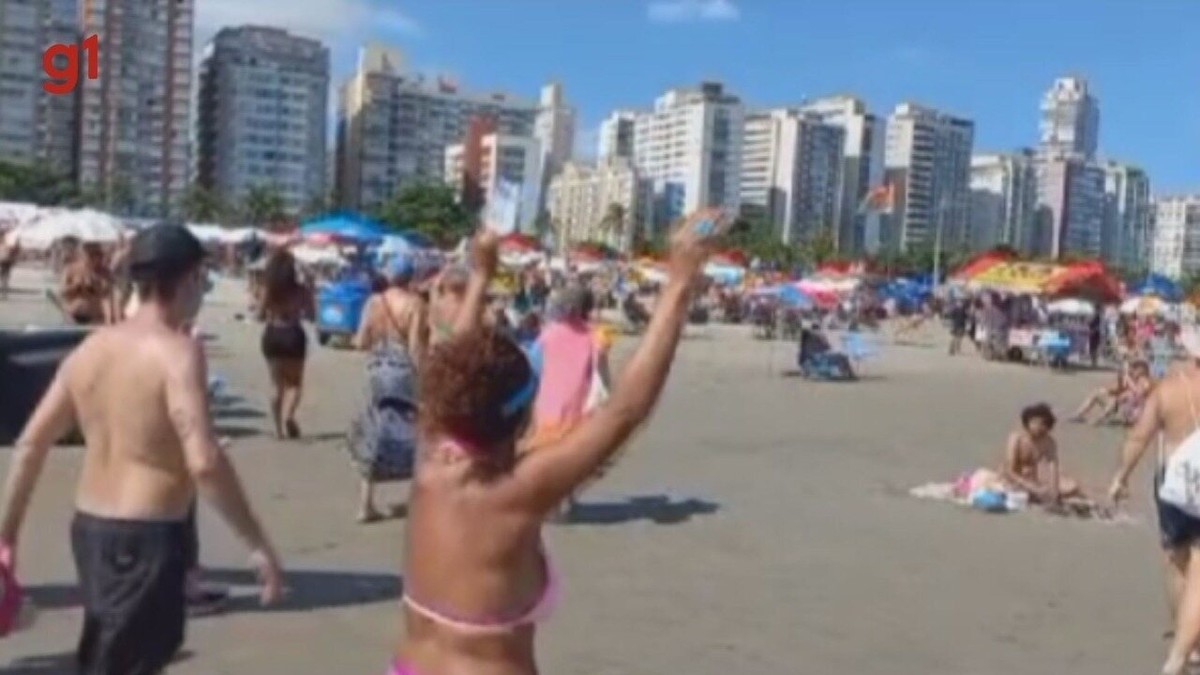 I manifestanti chiedono l'arresto di Robinho sulla spiaggia dove l'ex atleta gioca a calcio sulla costa SP;  Video |  Santos e la regione
