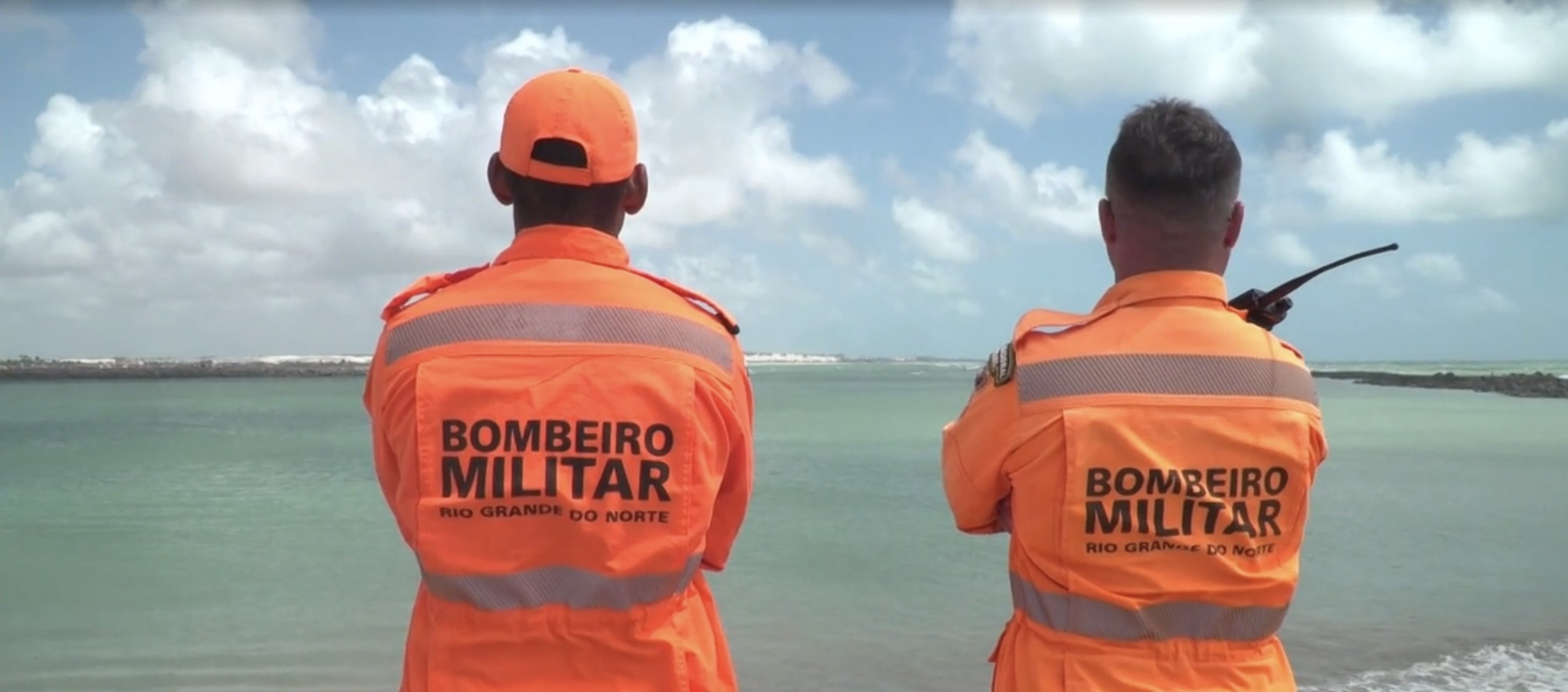 Bombeiros encontram corpo de militar desaparecido no mar de Natal