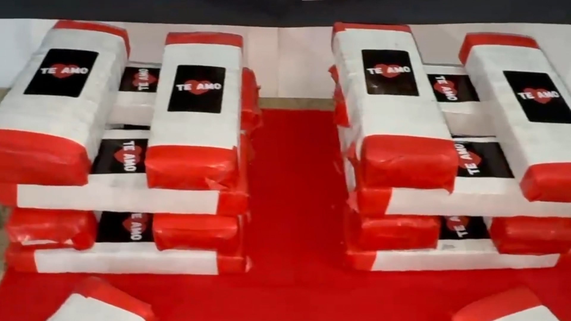 'Maconha do amor': polícia apreende mulheres trans transportando 15 kg da droga dentro de mala no ES