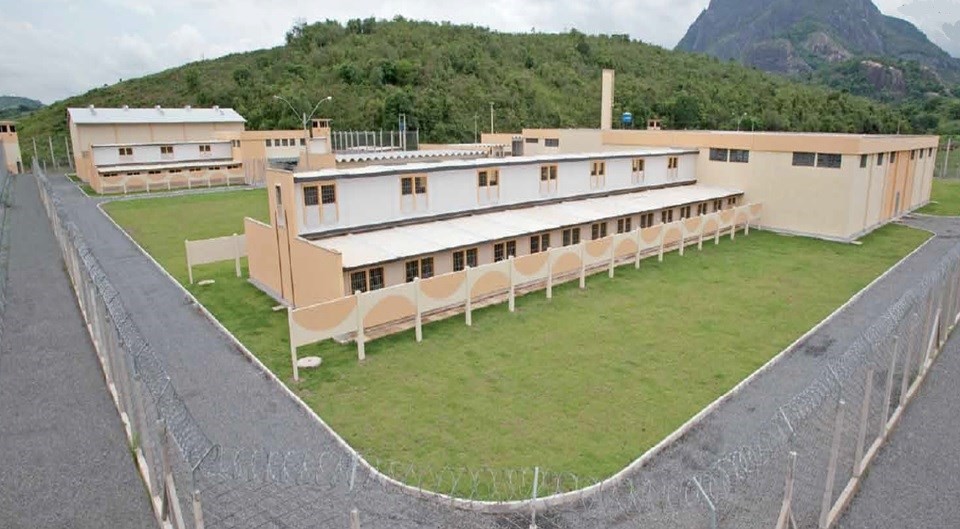 Tia e mãe são acusadas de matar jovem após ele descobrir que as duas  mataram o pai dele no ES