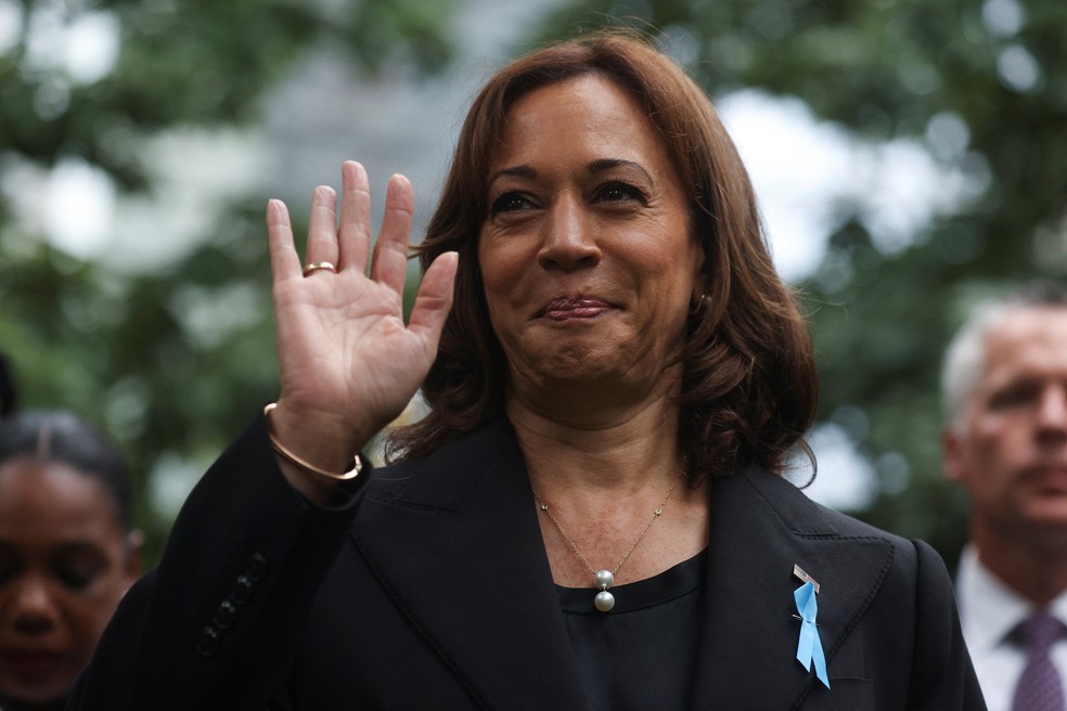 Kamala Harris participa de cerimônia que marca o 21º aniversário dos ataques de 11 de setembro — Foto: Reuters