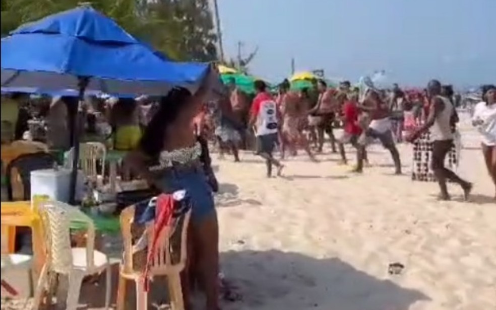 Homem é morto a tiros em praia na Bahia — Foto: Reprodução/Redes Sociais