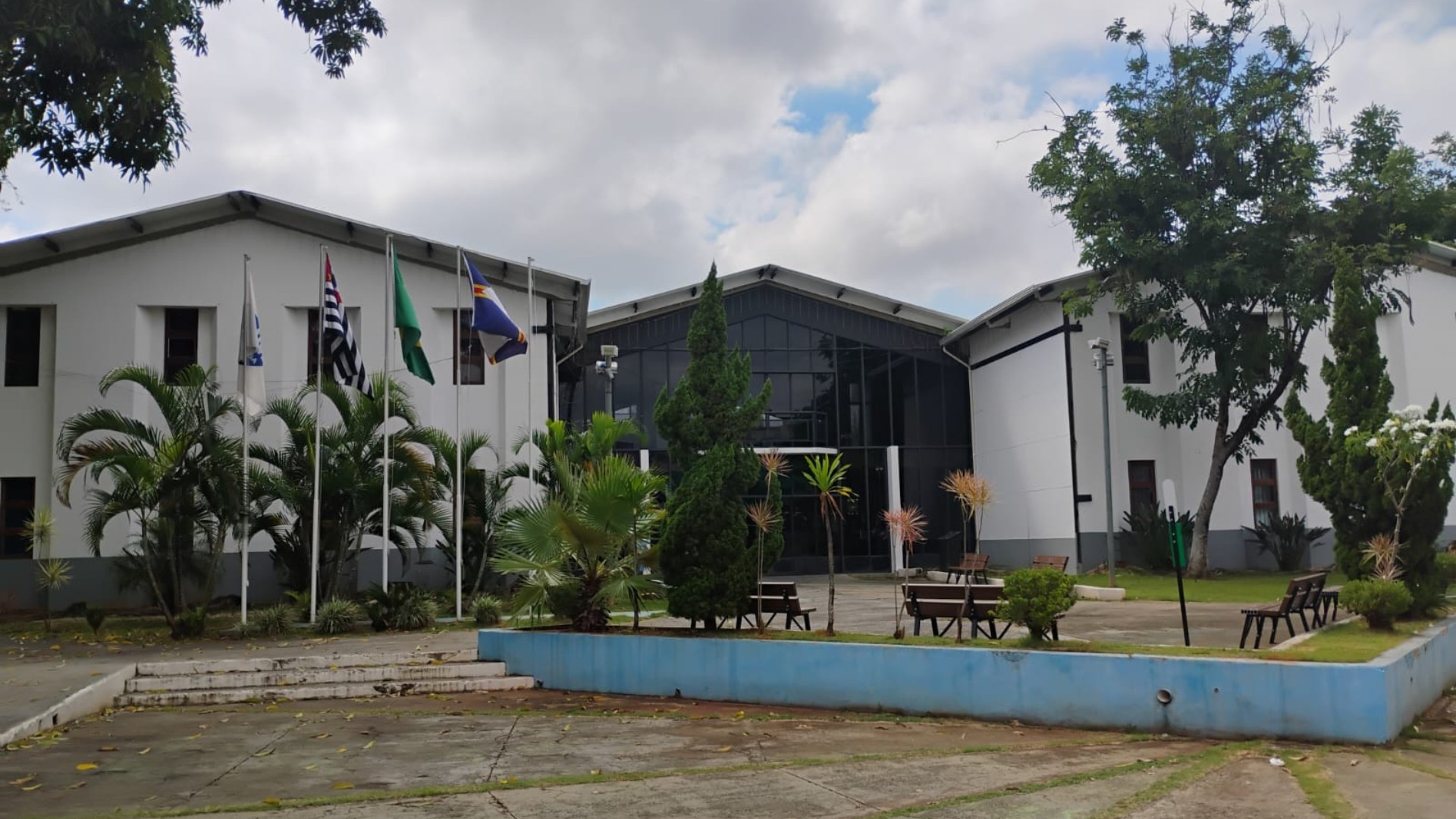 Funcionárias da limpeza denunciam pressão para pedir demissão em meio à briga judicial em Votorantim