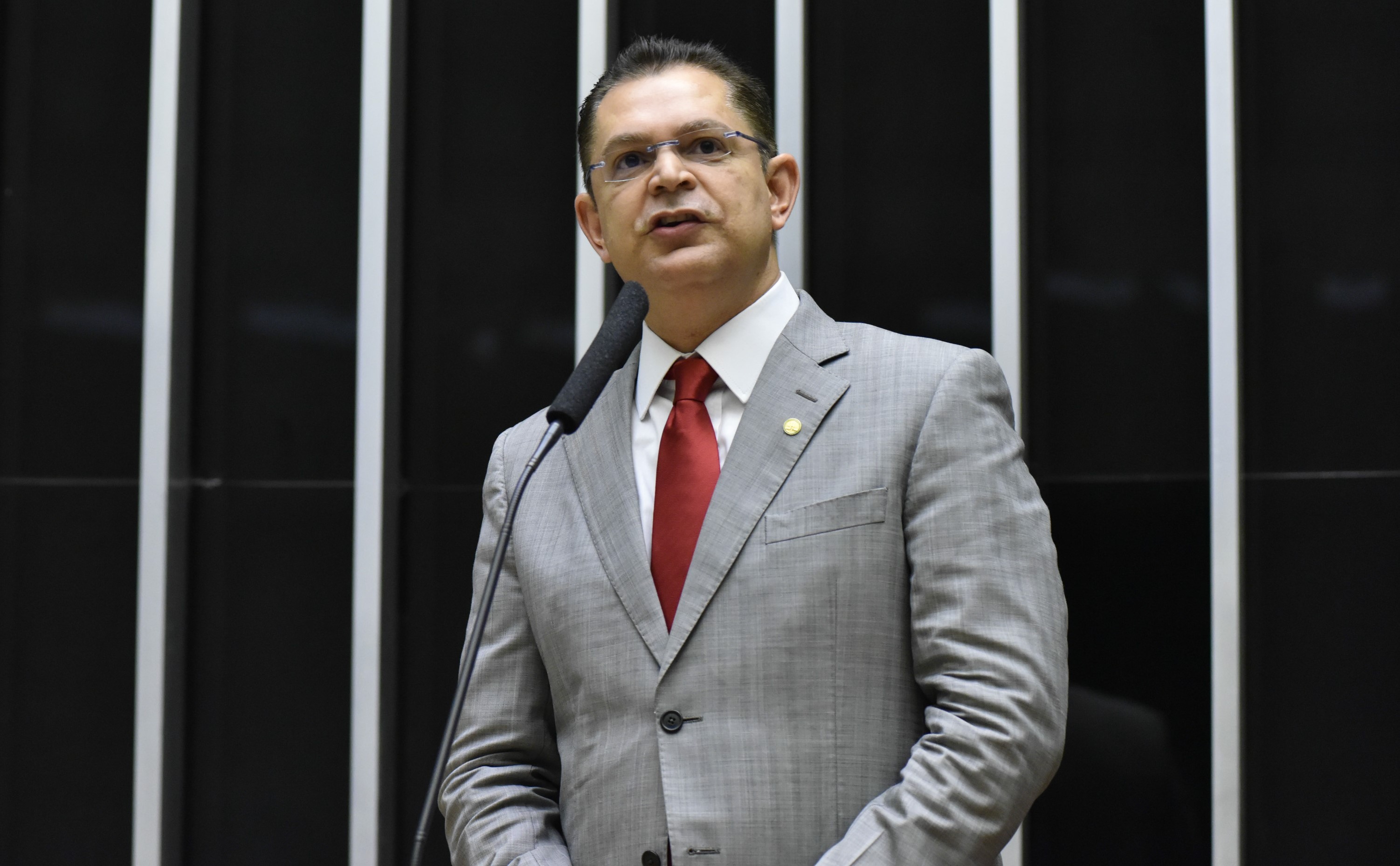 Líder do PL diz que comunicou Hugo Motta sobre acordo para fim de motim: 'Não deu ok, nem nada'