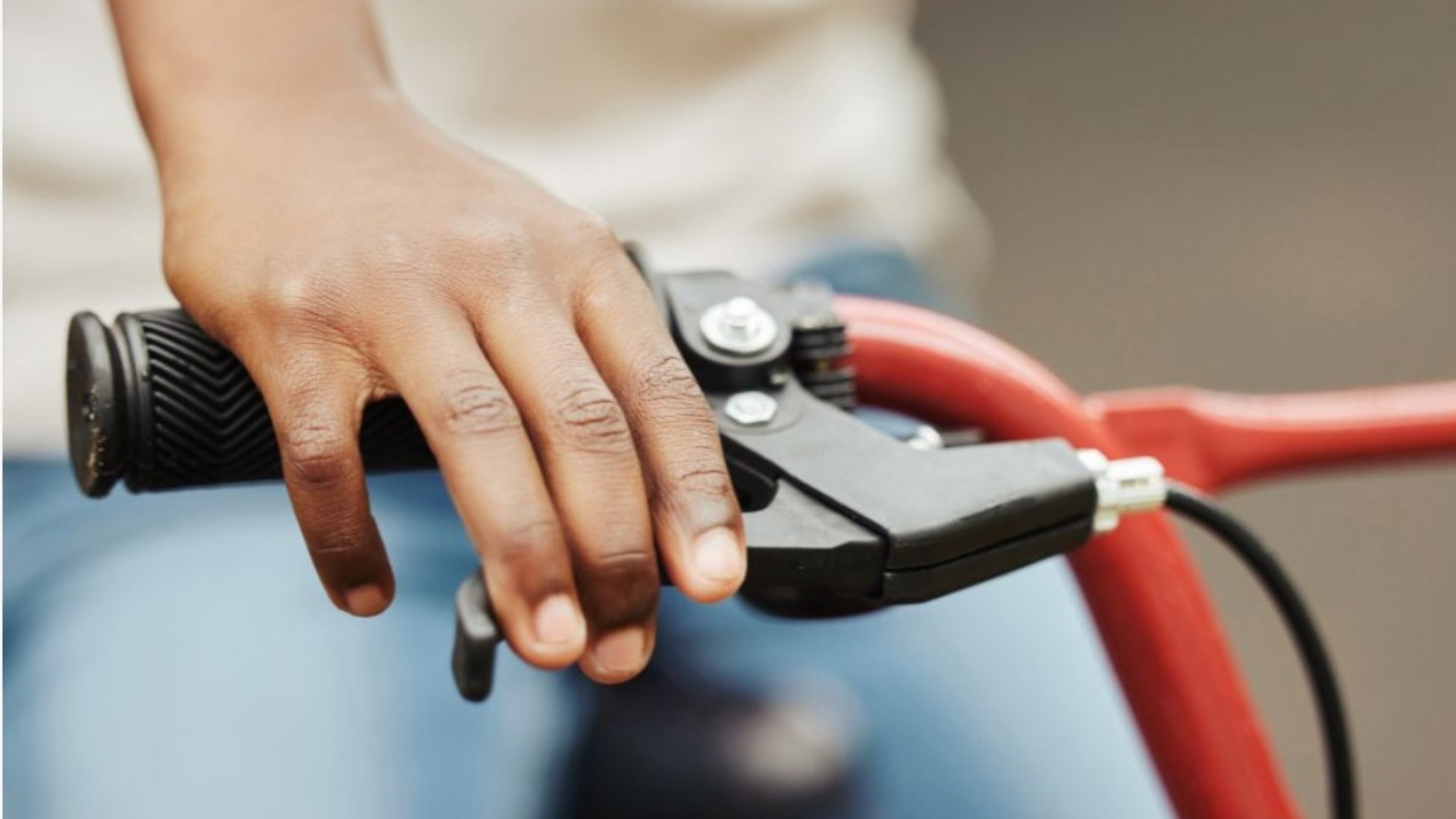 Após 11 anos, ciclista atropelada por ônibus será indenizada por empresa em MG