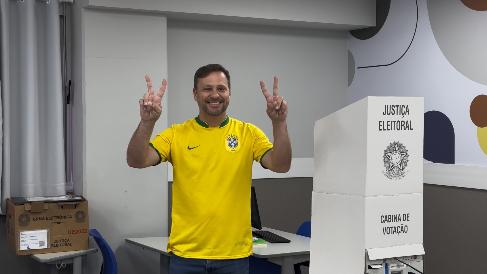 Saiba quem é Adriano Silva (NOVO), vice-governador eleito em Santa Catarina
