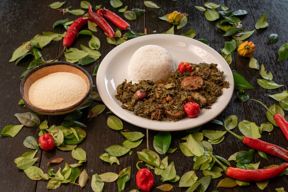 
Sem abrir mão de tradições, culinária afro-brasileira ganha destaque na alta gastronomia da Bahia; conheça pratos