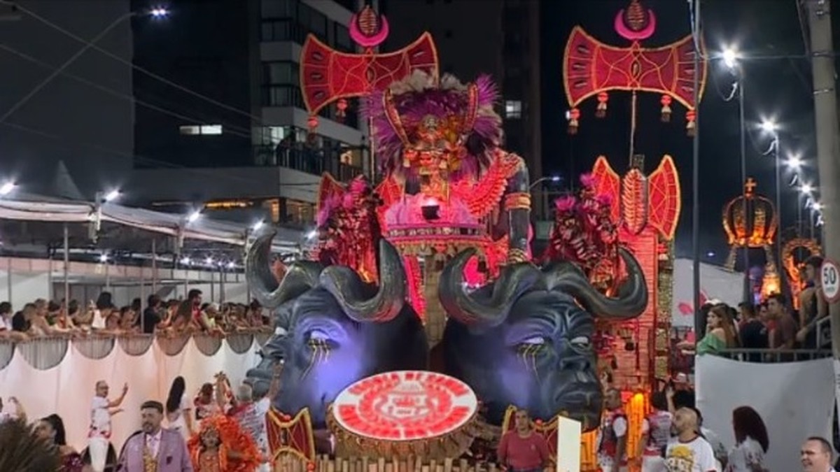 Pelo 3º ano consecutivo, Embaixada do Morro vence o carnaval de Guaratinguetá, SP