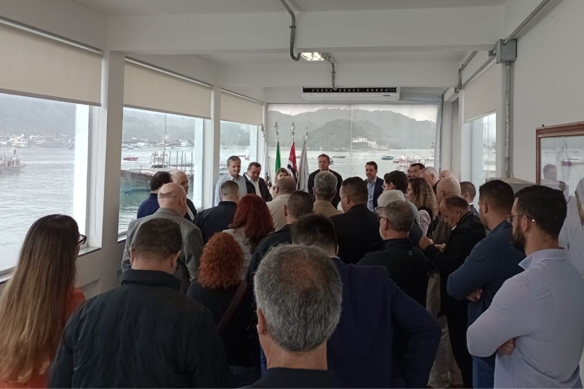 Le ministre Márcio Franca réalise des travaux de restauration du pont d’inspection maritime de Santos, SP |  Port Mer