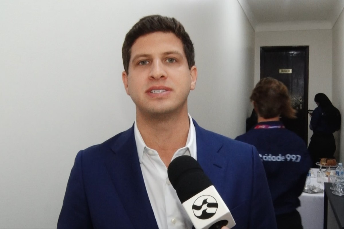 João Campos promete ampliar Adutora do Agreste e apresenta programa para ajudar endividados