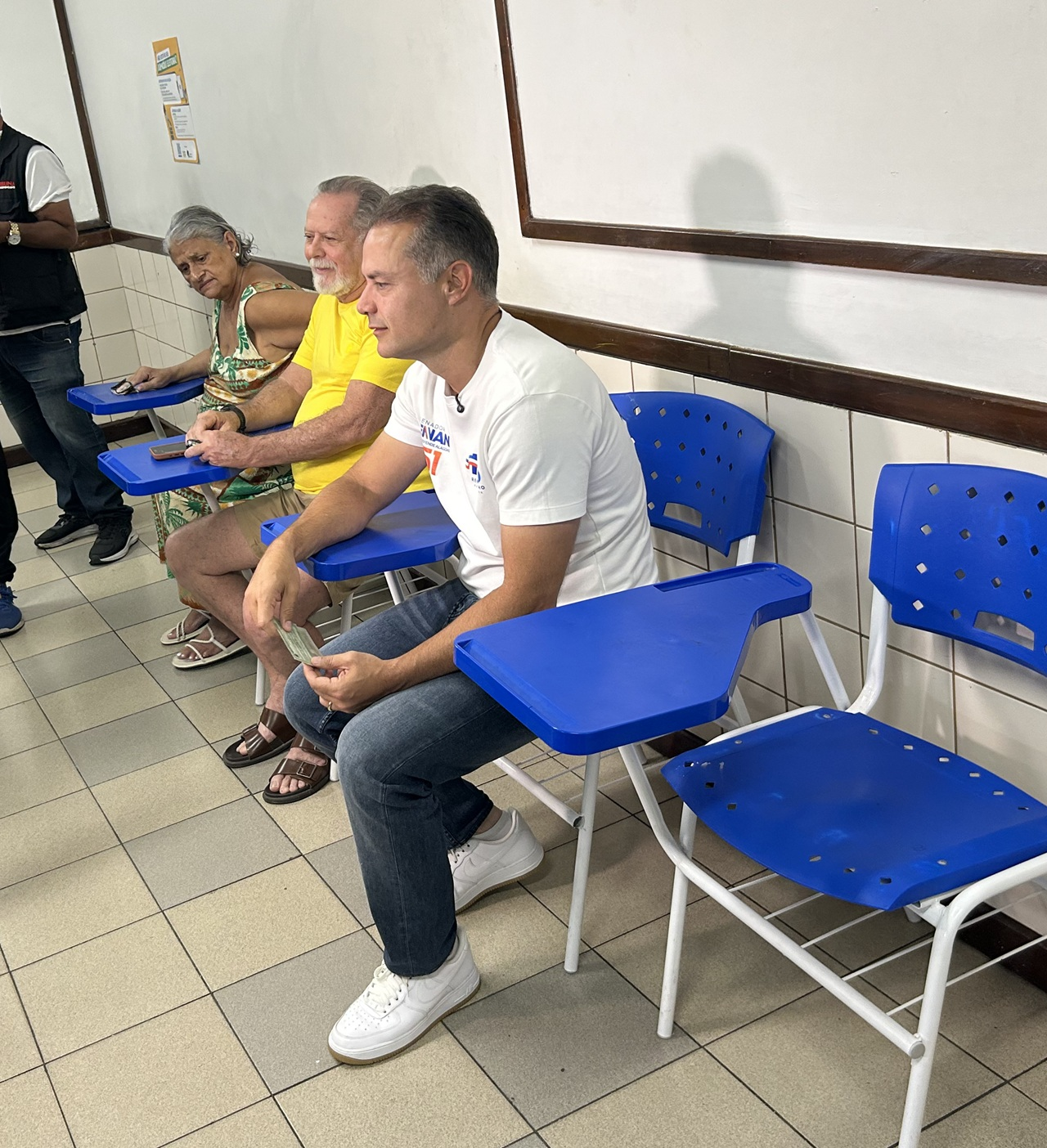 Renan Filho (MDB) vota em Maceió