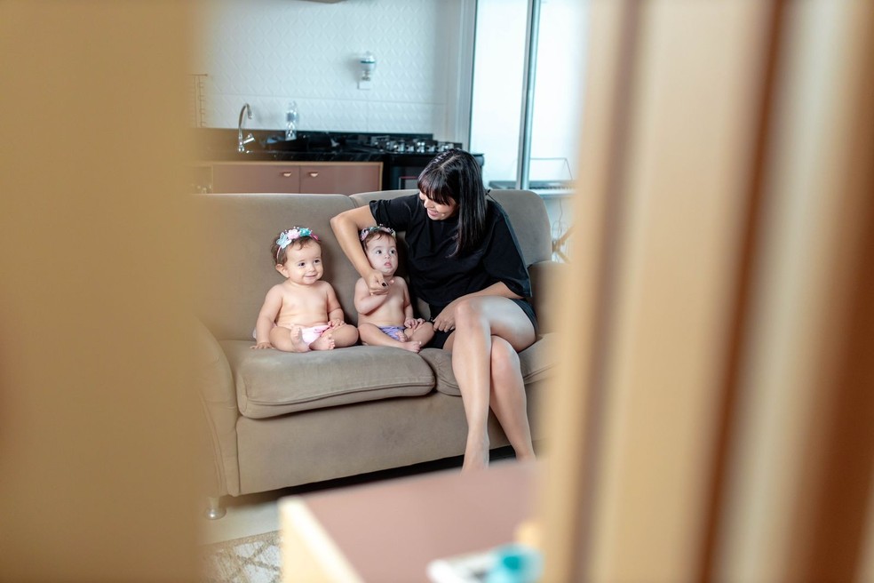 Anne Ariel e Maria Heloísa têm nove meses e são bastante parecidas — Foto: Jhonatas Ferreira/Arquivo pessoal