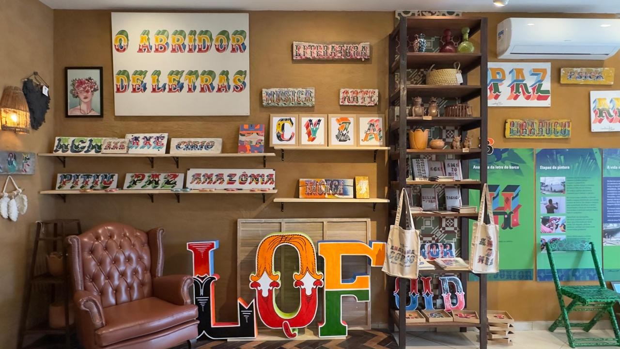 Cores e paisagens da Amazônia inspiram coleção de moda e design de artistas ribeirinhos em Belém