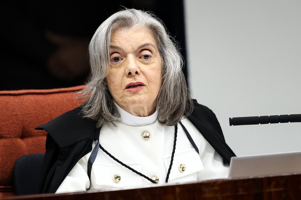 A ministra C�rmen L�cia durante sess�o na Primeira Turma do Supremo Tribunal Federal (STF), que realiza o quinto dia de julgamento dos r�us do N�cleo 1 da trama golpista, formado pelo ex-presidente Jair Bolsonaro e mais sete aliados � Foto: Marcelo Camargo/Ag�ncia Brasil